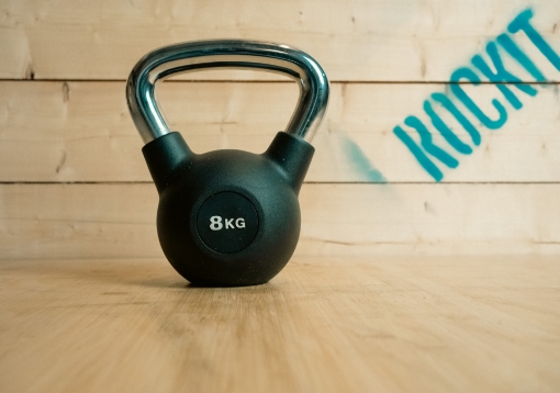 Kép Fekete kettlebell 8 kg